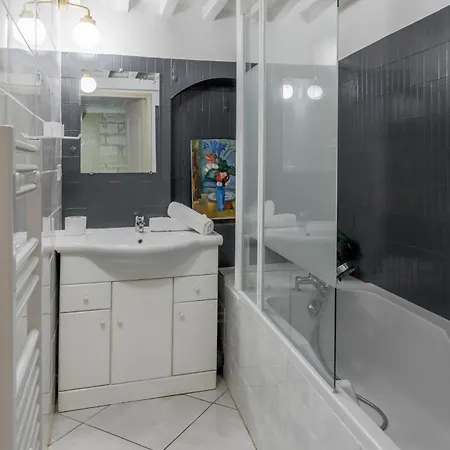 Le Theatre - Spacieux, Centre & Calme *